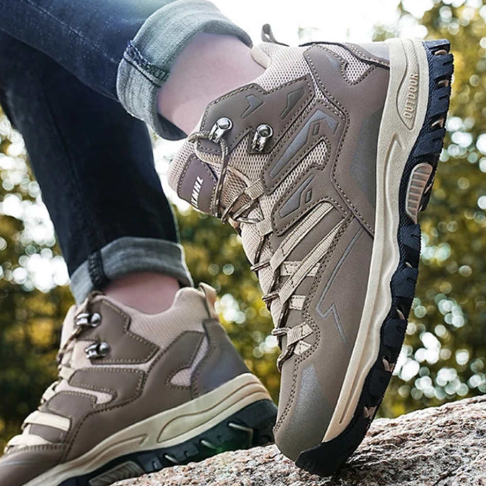 Botas de Trekking Hombre Caña Media Suela Gruesa
