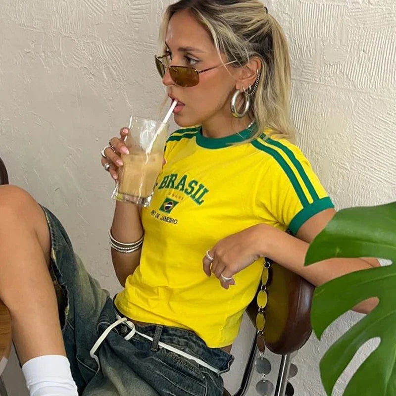 Camiseta Crop Top Deportiva Retro Mujer Estampado Brasil